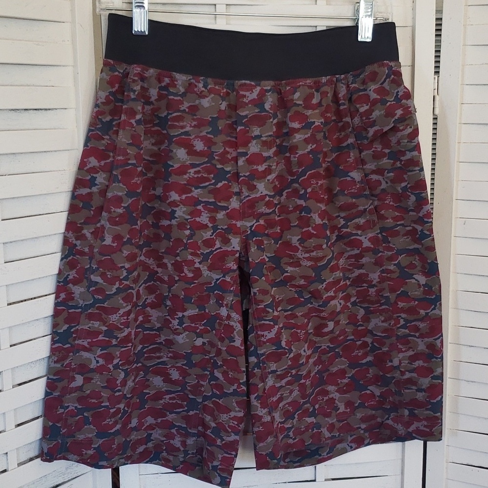 Lululemon mens multisports shorts S
